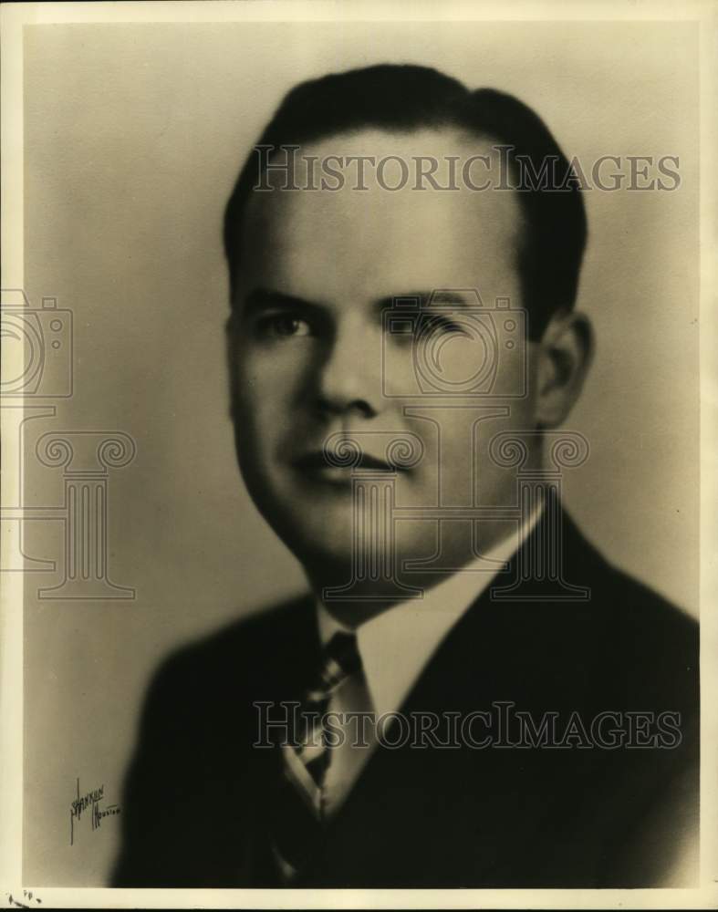 1943 Press Photo Ernice Lawrence, tenor from Houston, heard over Blue Network- Historic Images