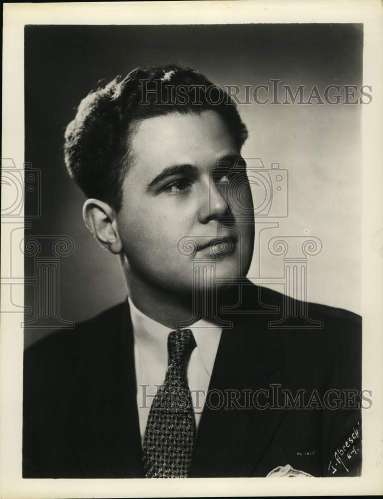 1949 Press Photo Pianist Eugene Istomin - hcx49697- Historic Images