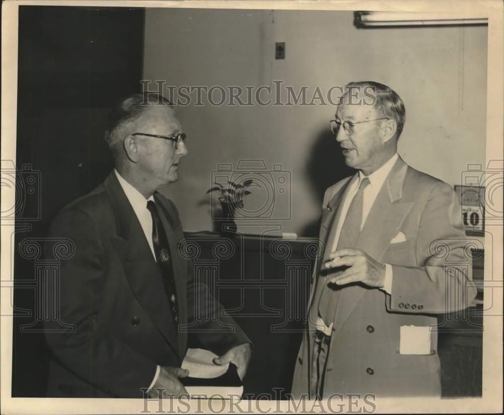 1954 Press Photo William H. Scott, Houston District Attorney, in Texas meeting- Historic Images