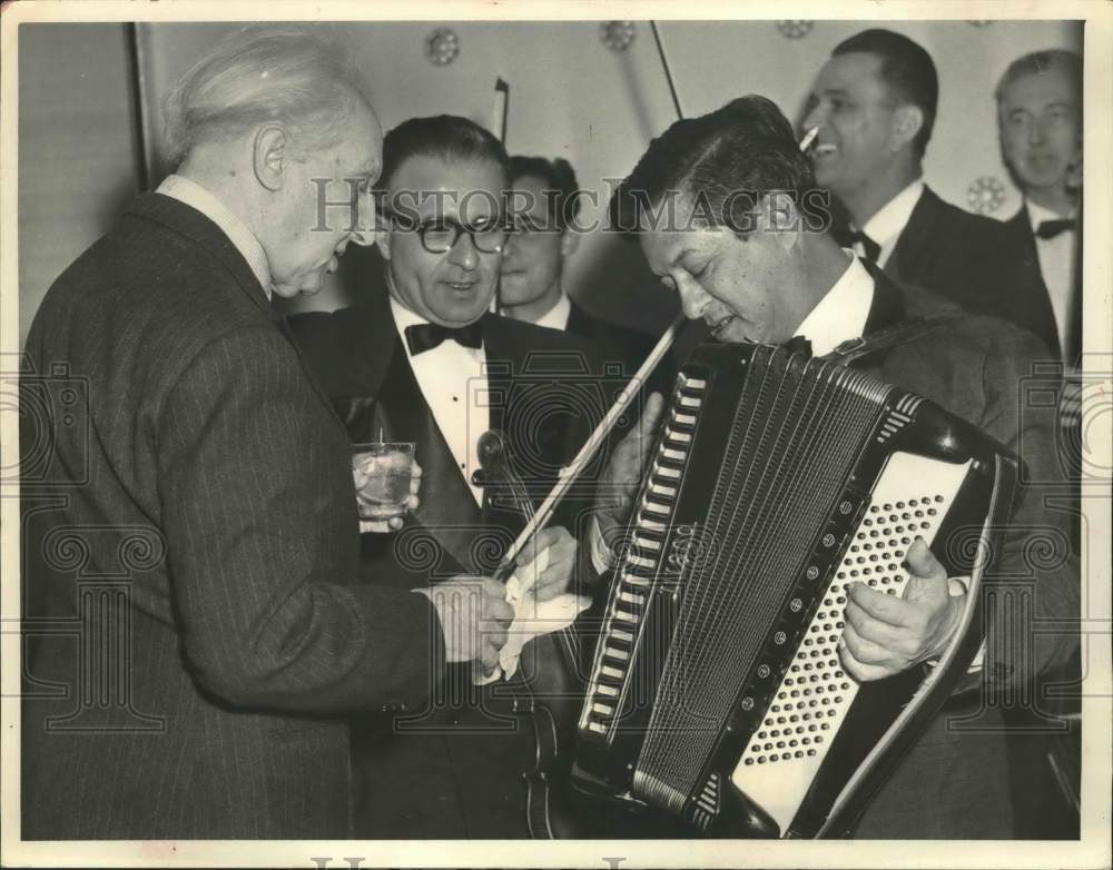 1958 Press Photo Leopold Stokowksi, Ray Fliegel, Albino Torres at event- Historic Images