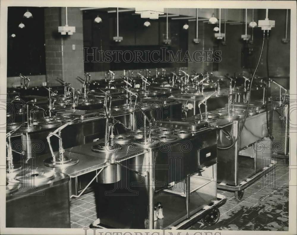 1946 Press Photo Houston Naval Hospital kitchen equipment - hcx50665- Historic Images