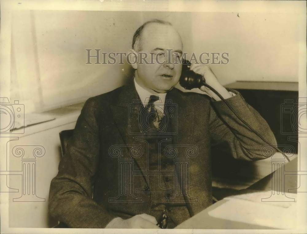 1935 Press Photo General Counsel Stanley Reed in his office, Washington, D.C.- Historic Images