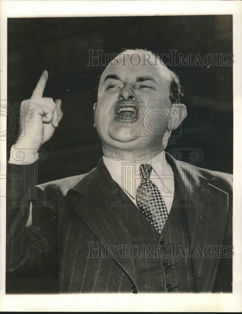 1953 Press Photo Mike Quill addresses transit workers in New York - hcx51111- Historic Images