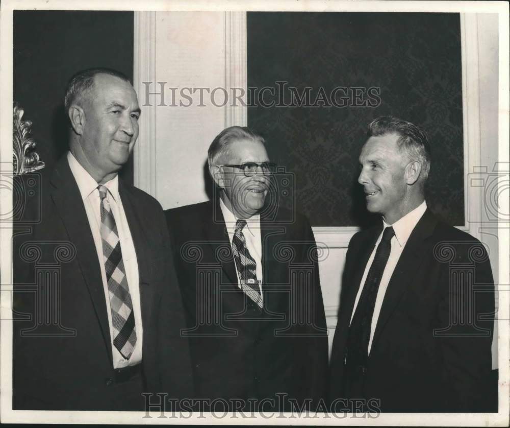 1957 Press Photo Texas Dairy&#39;s B.E. Stallones, O.C. Copeland &amp; Robert Hundley- Historic Images