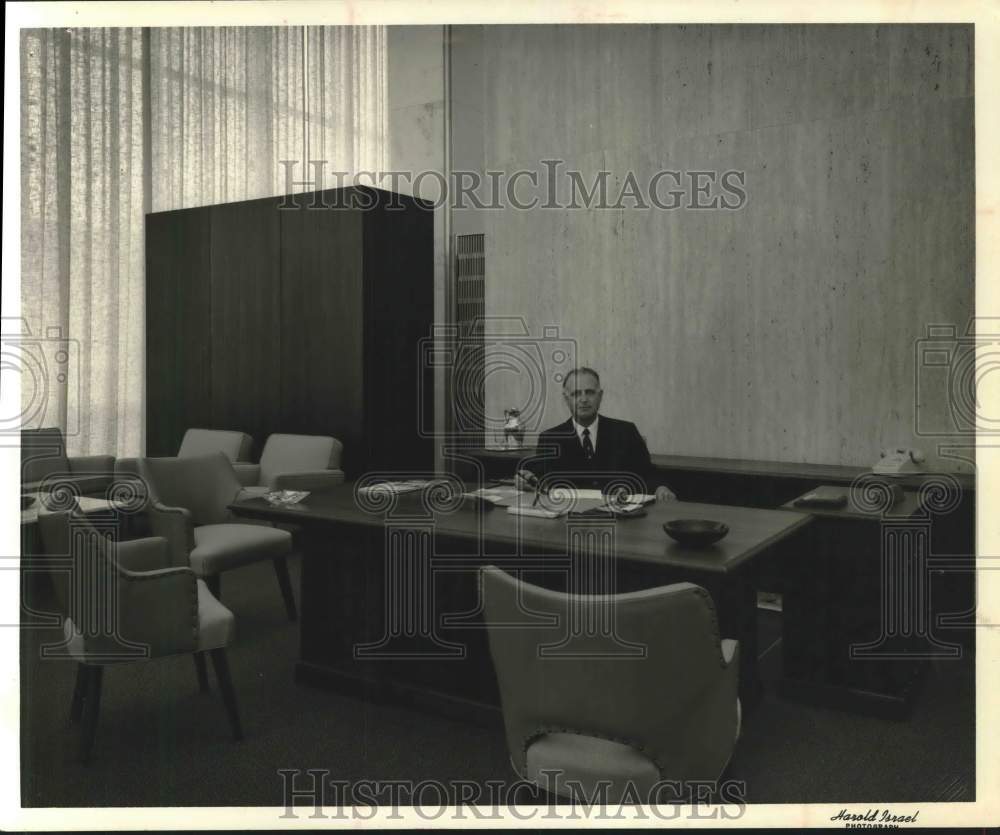 1959 Press Photo Walter I. Phillips, President of Gibraltar Savings & Loan Assn.- Historic Images