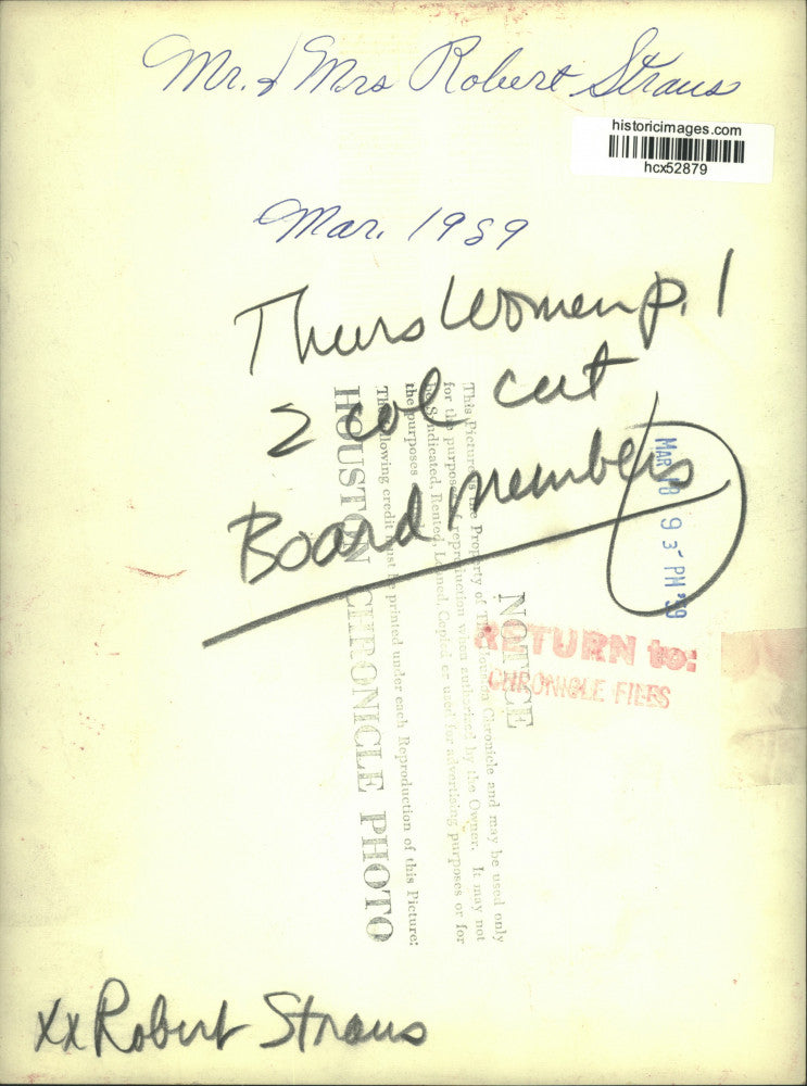 1959 Press Photo Mr. and Mrs. Robert Strauss chatting. - hcx52879