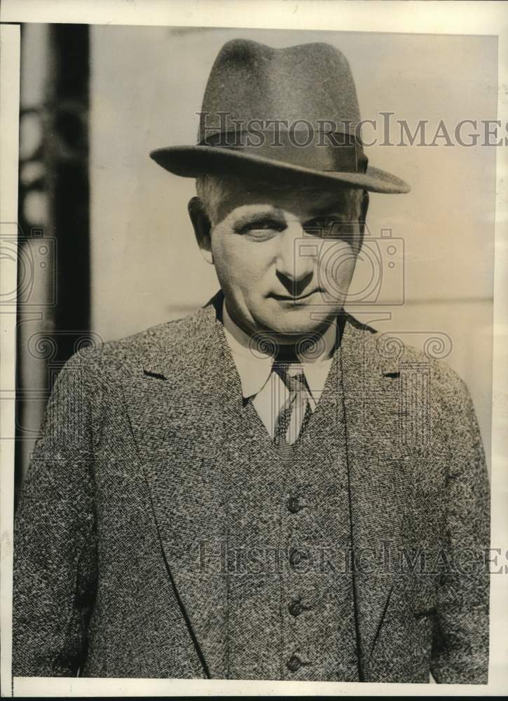 1934 Press Photo Clarence Saunders testifies in Memphis, Tennessee. - hcx52953- Historic Images
