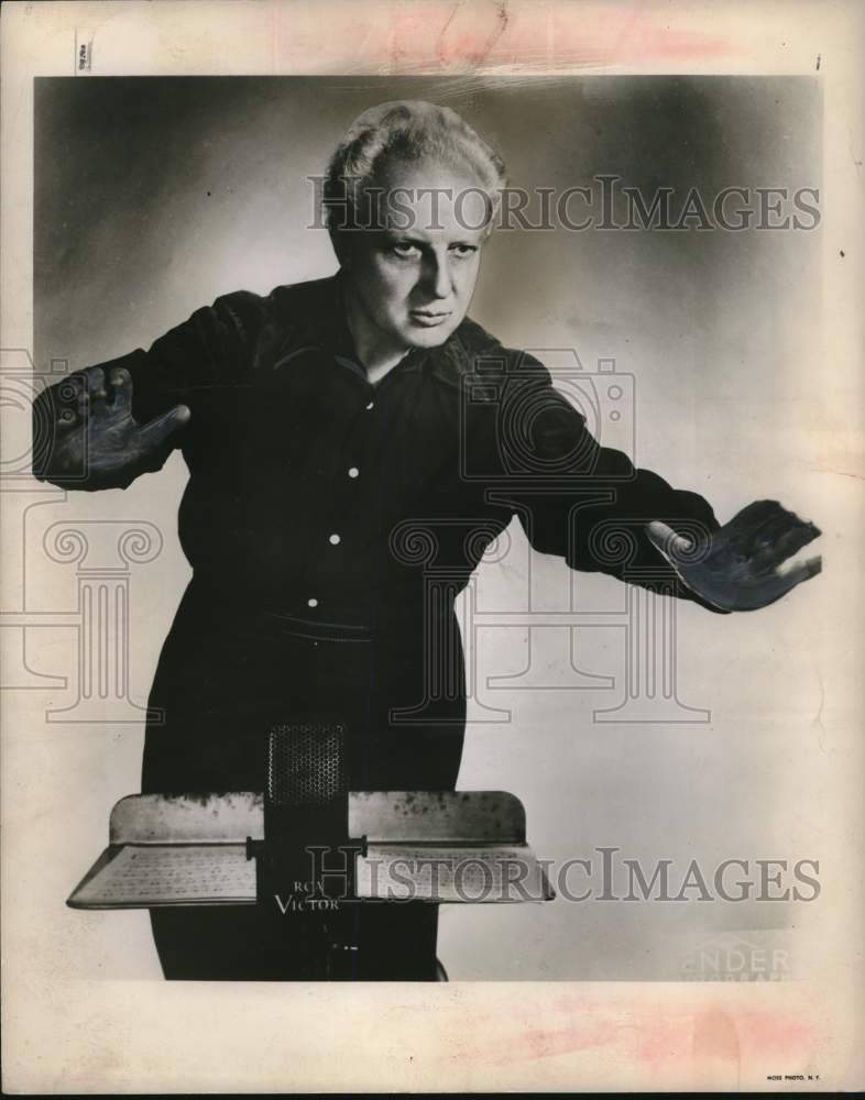 1952 Press Photo Conductor Leopold Stokowski - hcx53005- Historic Images