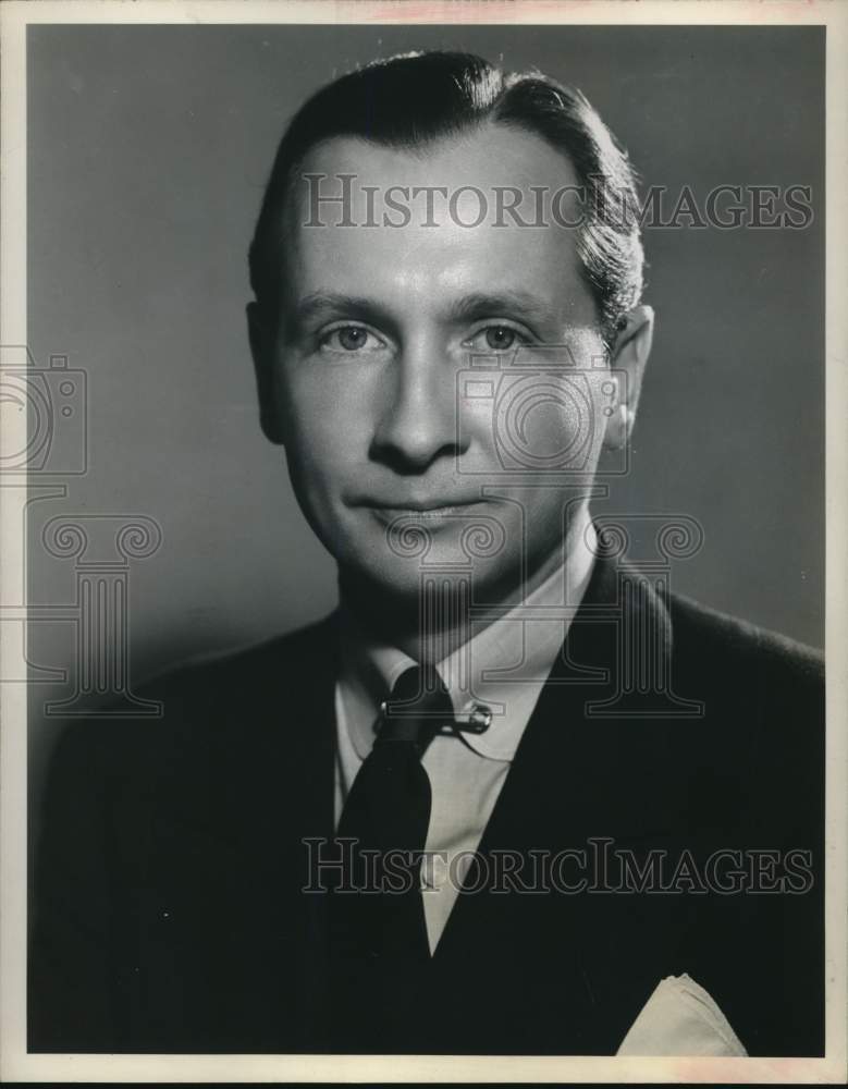 1952 Press Photo John Cameron Swayze - hcx53080- Historic Images