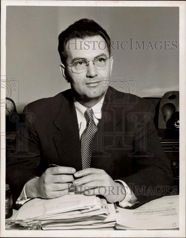 1954 Press Photo Tax Research Association Executive Director George Nichols- Historic Images