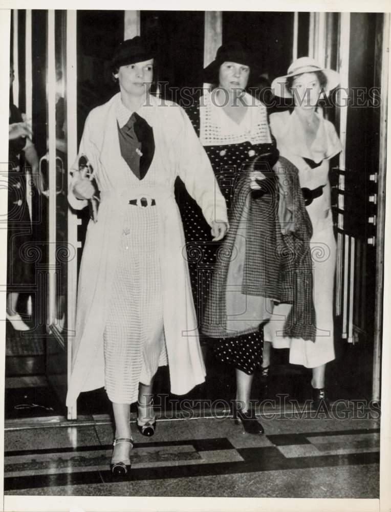 1935 Press Photo Wife and Sisters of Senator Huey Long at New Orleans Airport- Historic Images