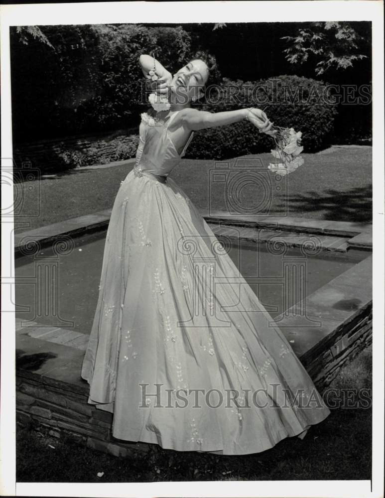 1958 Press Photo Patrice Munsel, Opera Singer and Television Actress - hcx53975- Historic Images