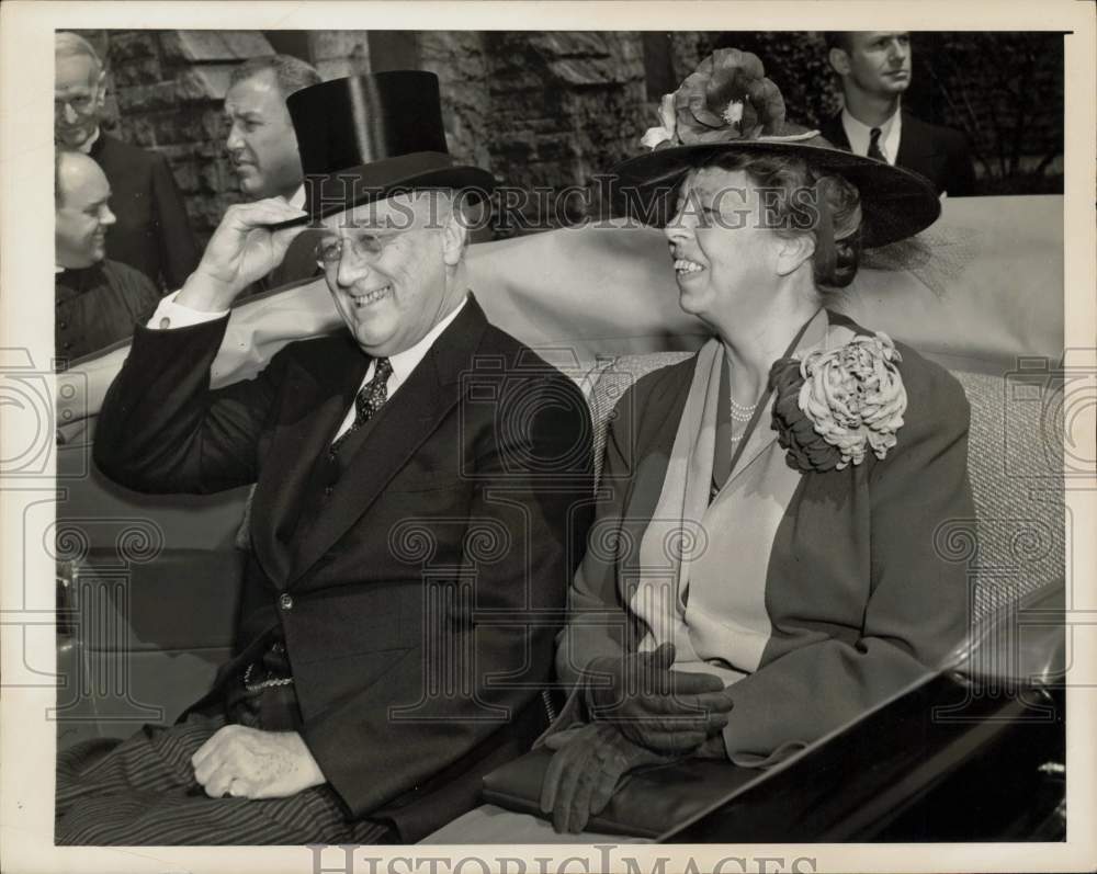 1941 Press Photo The President and Mrs. Roosevelt leaving St. Thomas Church, DC- Historic Images