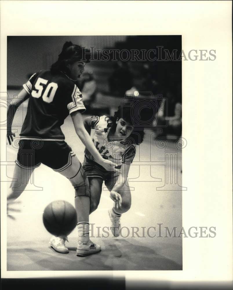 1987 Press Photo Memorial vs Elsik women&#39;s basketball game. - hpa01235- Historic Images