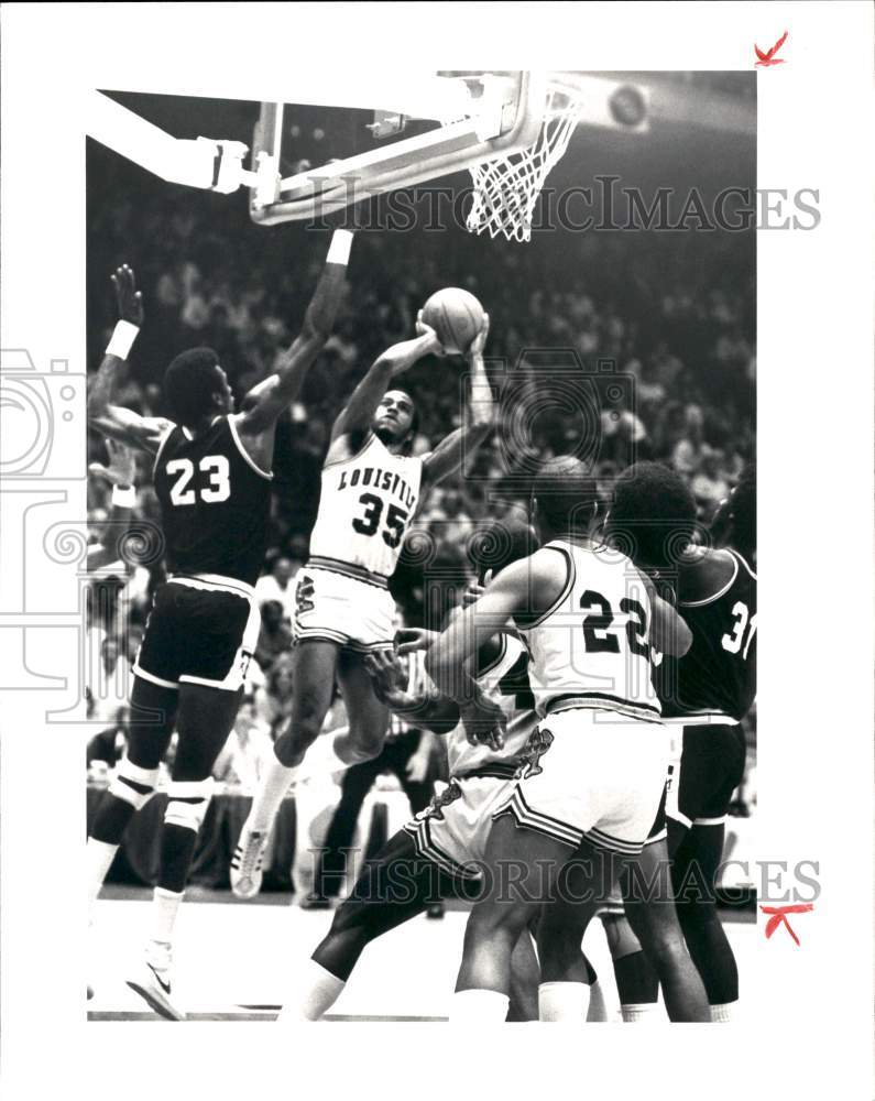 1980 Press Photo Griffith and Woods (23) during college basketball game.- Historic Images