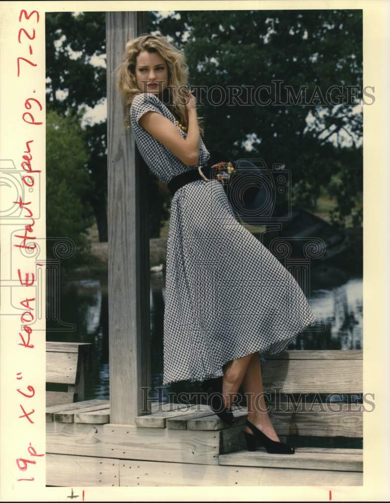 1992 Press Photo Model wears Bryan vintage fashion daytime ensemble - hpa13209- Historic Images