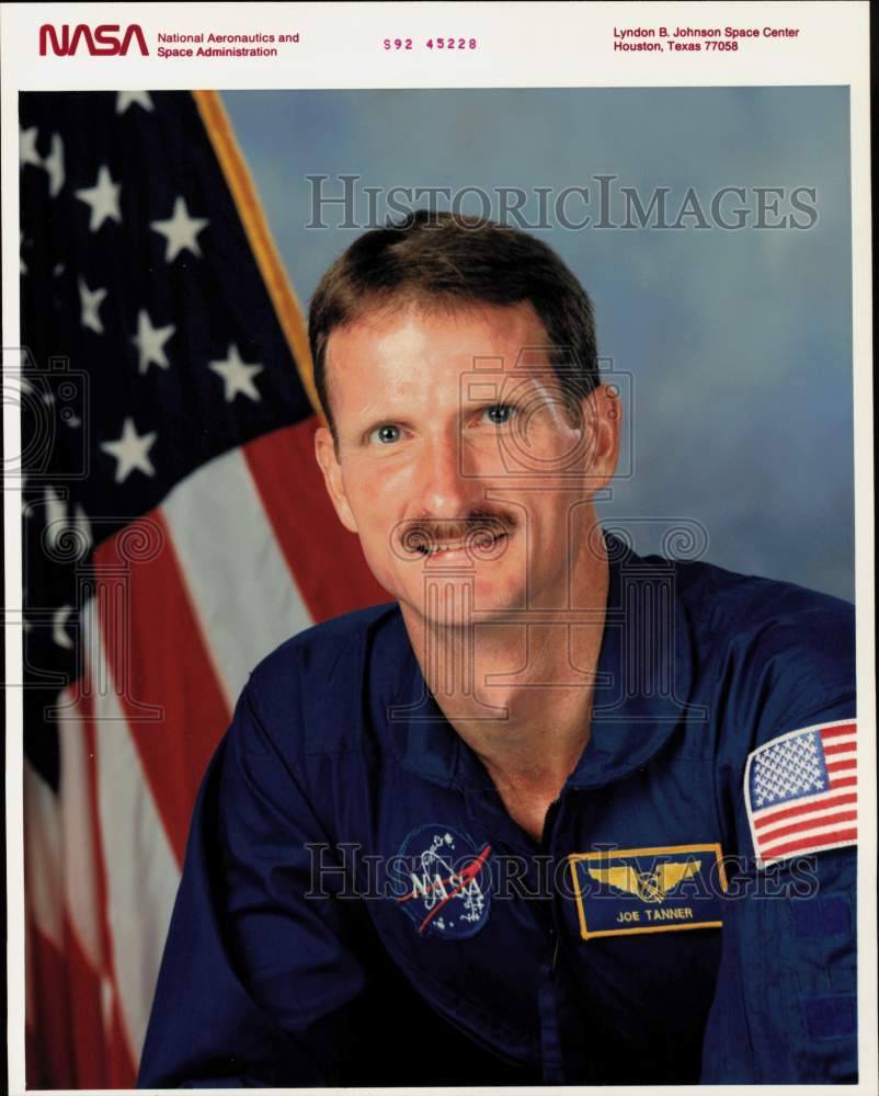 1992 Press Photo Astronaut Joseph R. Tanner at the Johnson Space Center