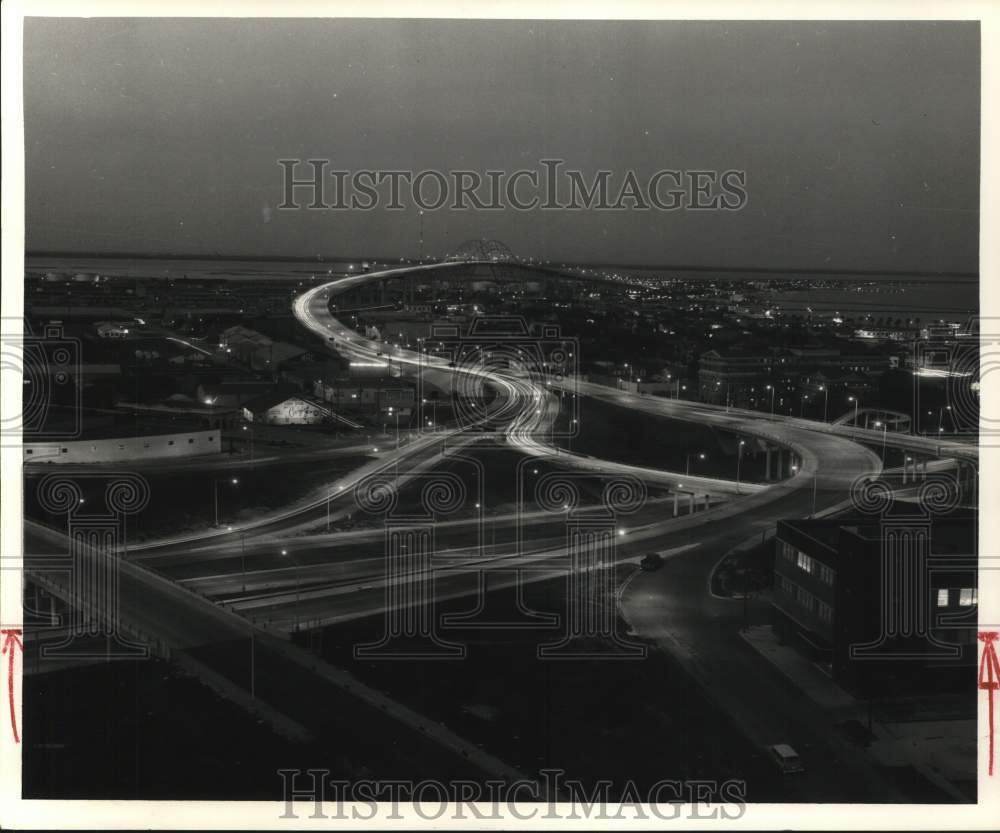 1961 Press Photo Night Photo of the Corpus Christi Harbor Bridge from Highway- Historic Images