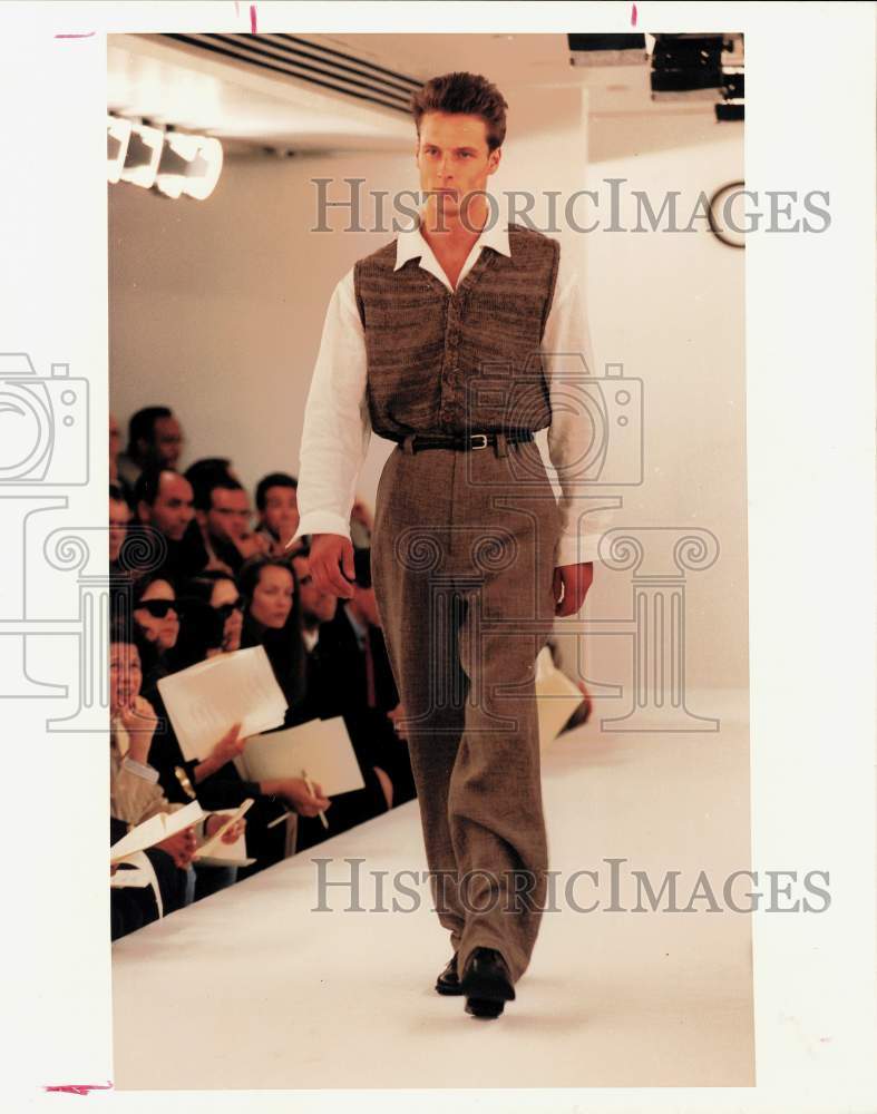 1993 Press Photo Model in Casual Outfit by Calvin Klein - hpa21842- Historic Images