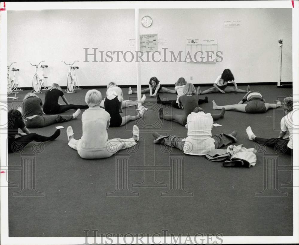 1978 Press Photo Participants in aerobic exercise class. - hpa28524- Historic Images