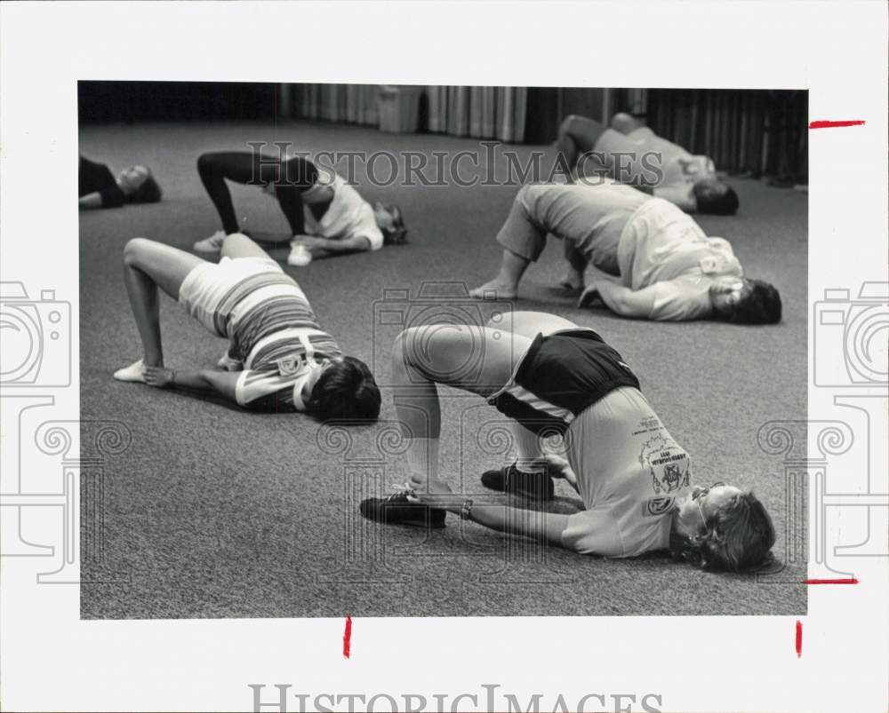 1980 Press Photo Aerobics exercise class held at the YWCA fitness weekend.- Historic Images