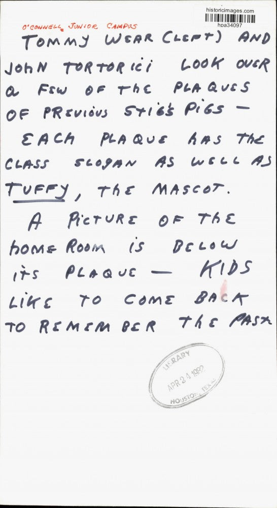 1982 Press Photo Tommy Wear/John Tortorici with Plaques, O'Connell Junior Campus