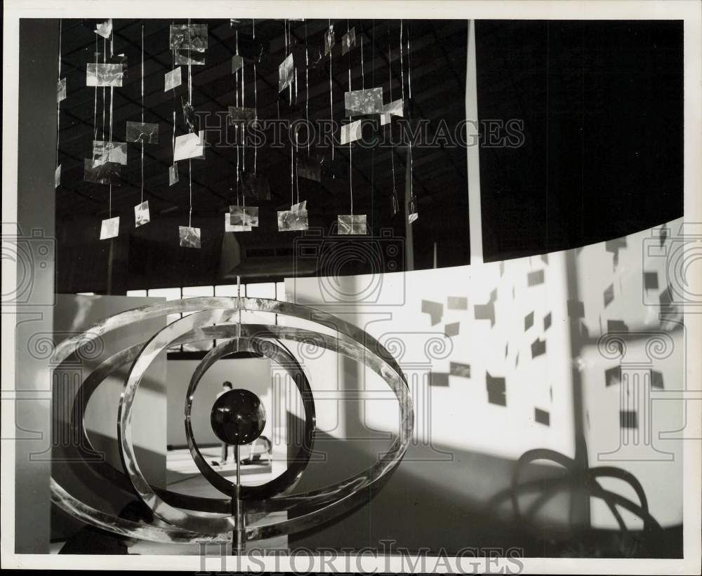 1962 Press Photo France&#39;s &quot;Toys of the Modern World&quot; at Seattle World&#39;s Fair- Historic Images