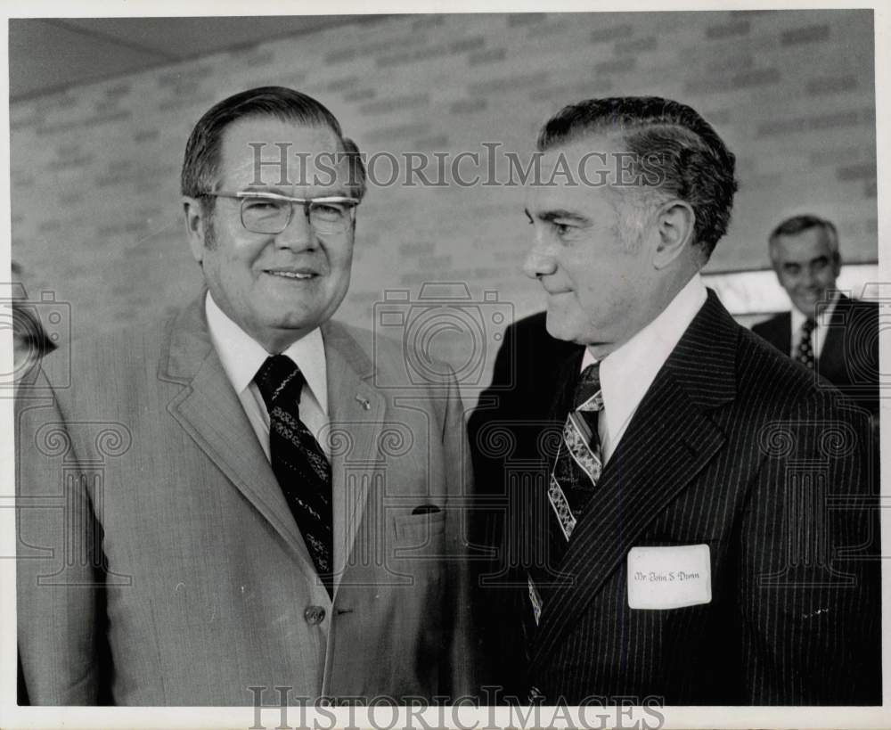 1973 Press Photo Dolph Briscoe greets Mr. Dunn at event. - hpa38579- Historic Images