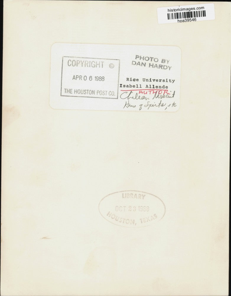 1988 Press Photo Isabel Allende, Chilean Author of "The House of the Spirits"