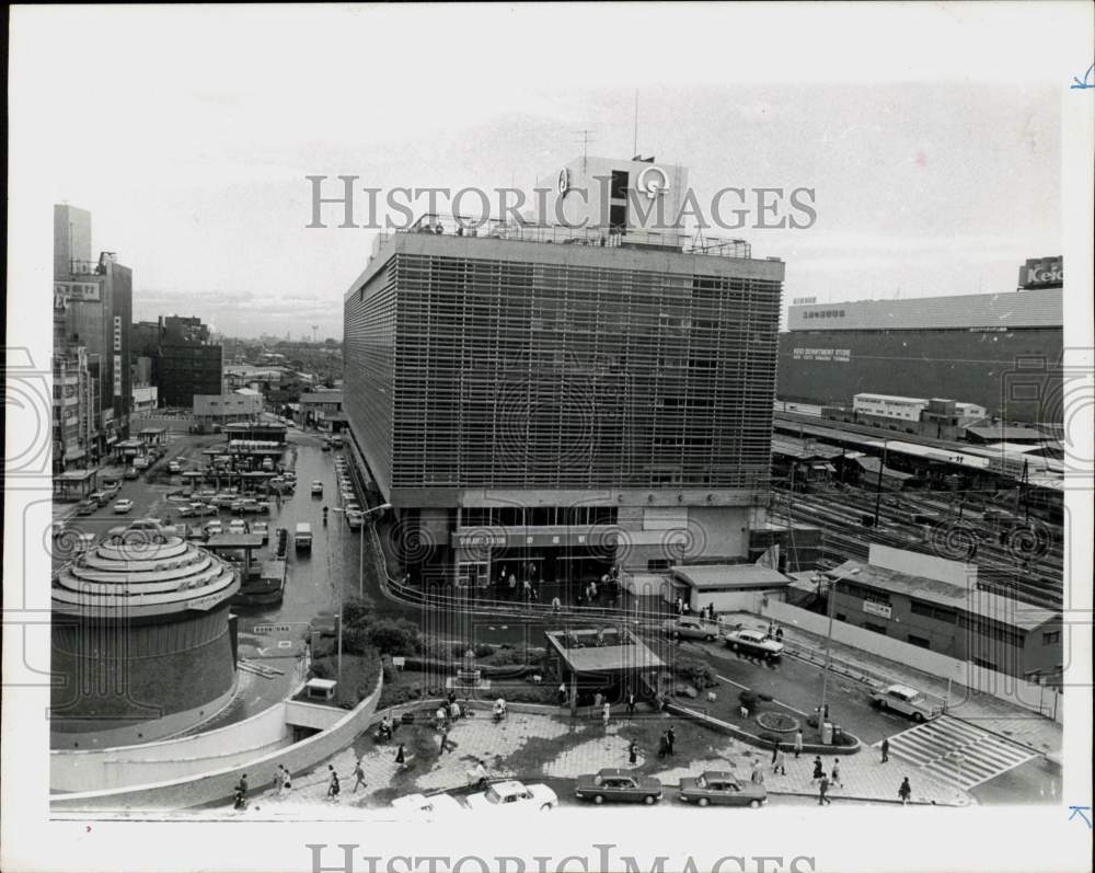 1965 Press Photo Shinjuku Station&#39;s 9-Story Building, Shopping Center, Japan- Historic Images