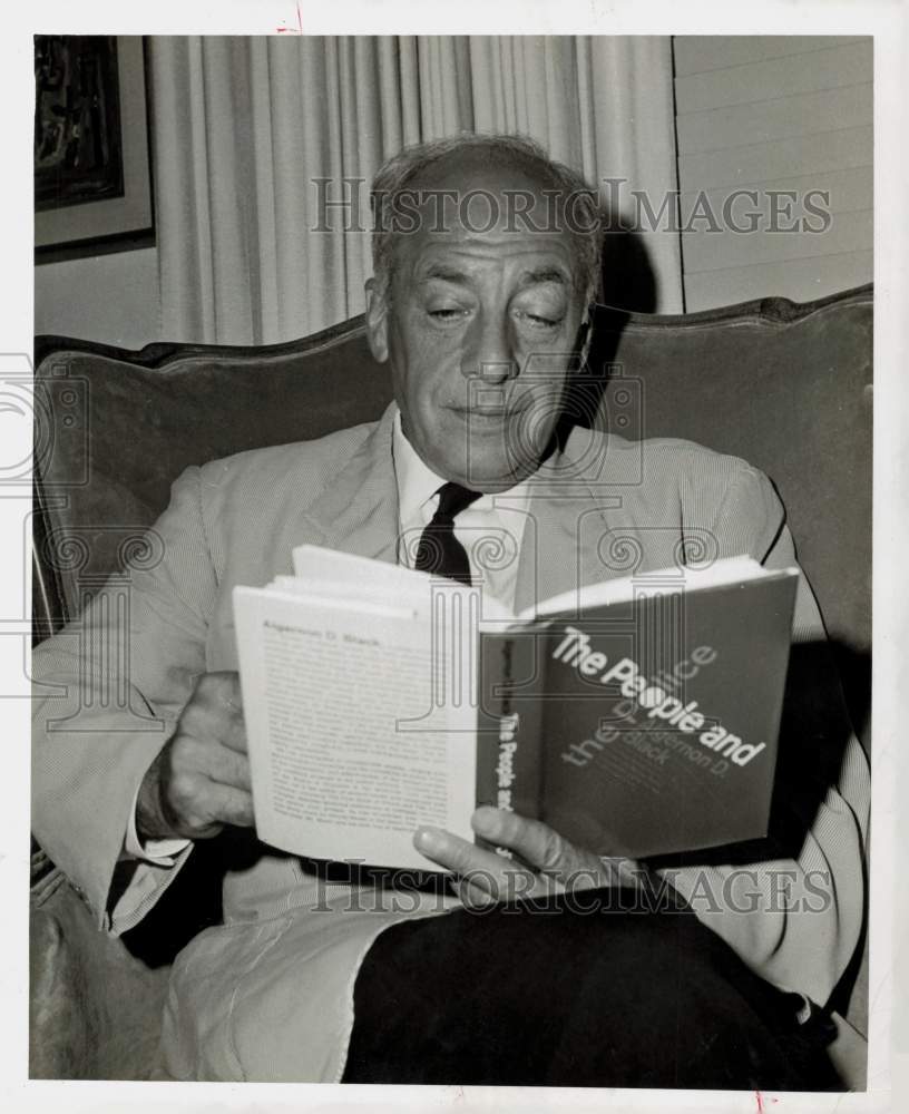 1969 Press Photo Author Algernon D. Black reads a book. - hpa53979