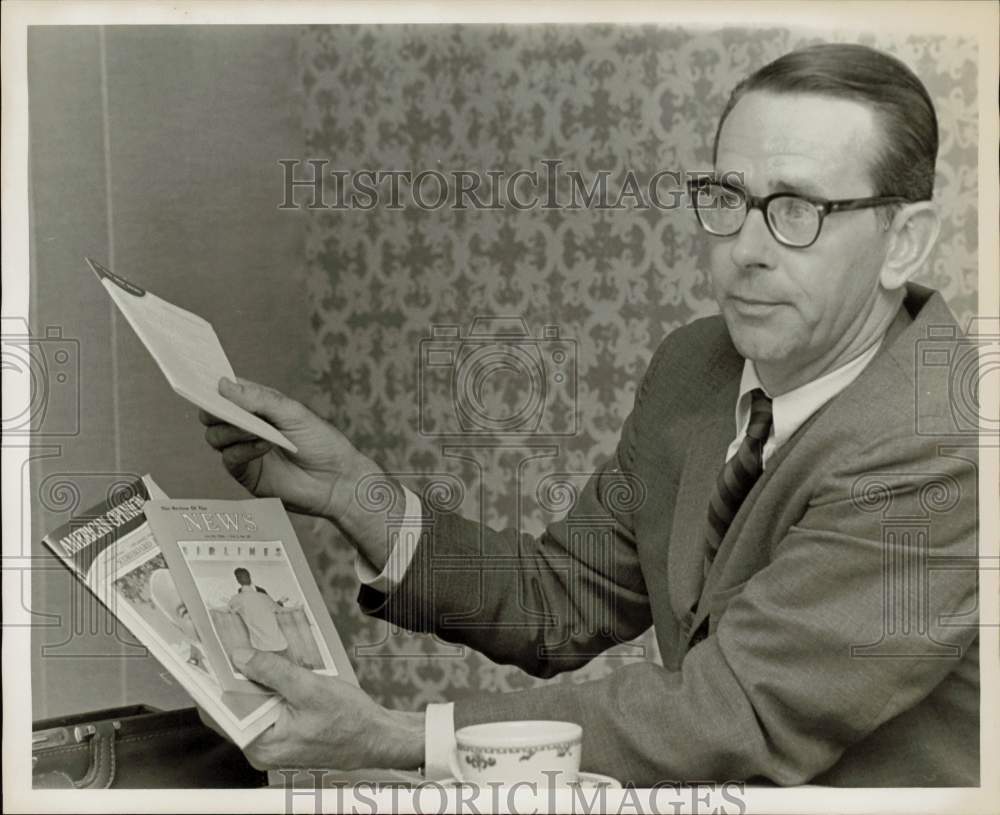 1966 Press Photo Tom Davis, John Birch Society Public Relations regional manager- Historic Images