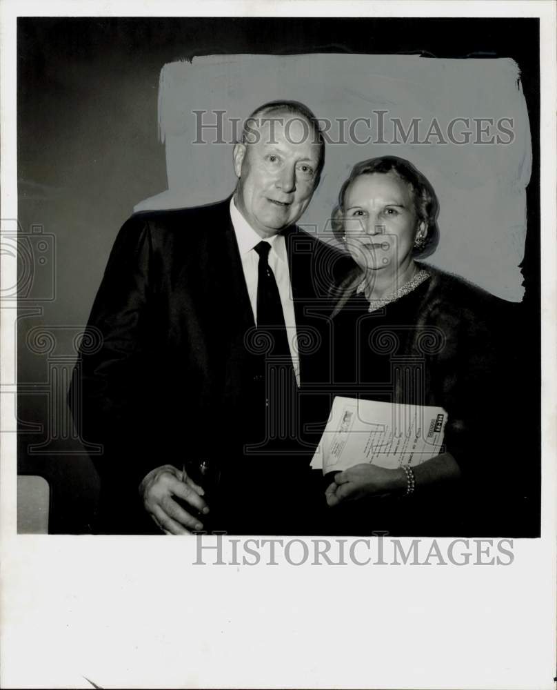 1960 Press Photo Mr. and Mrs. W.J. Riley of Houston Belt and Terminal Company.- Historic Images