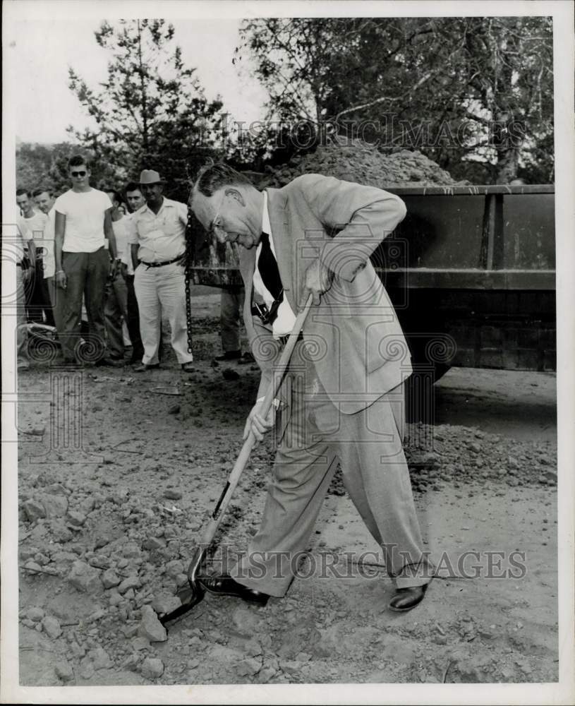 1955 Press Photo Frank Bolton, Texas A&amp;M President Emeritus at groundbreaking- Historic Images