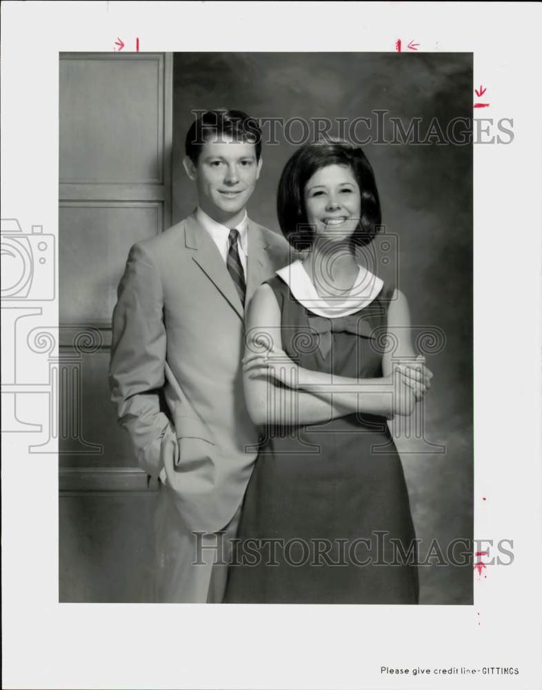 1965 Press Photo William Hancock and Gail Hocott announce engagement.- Historic Images