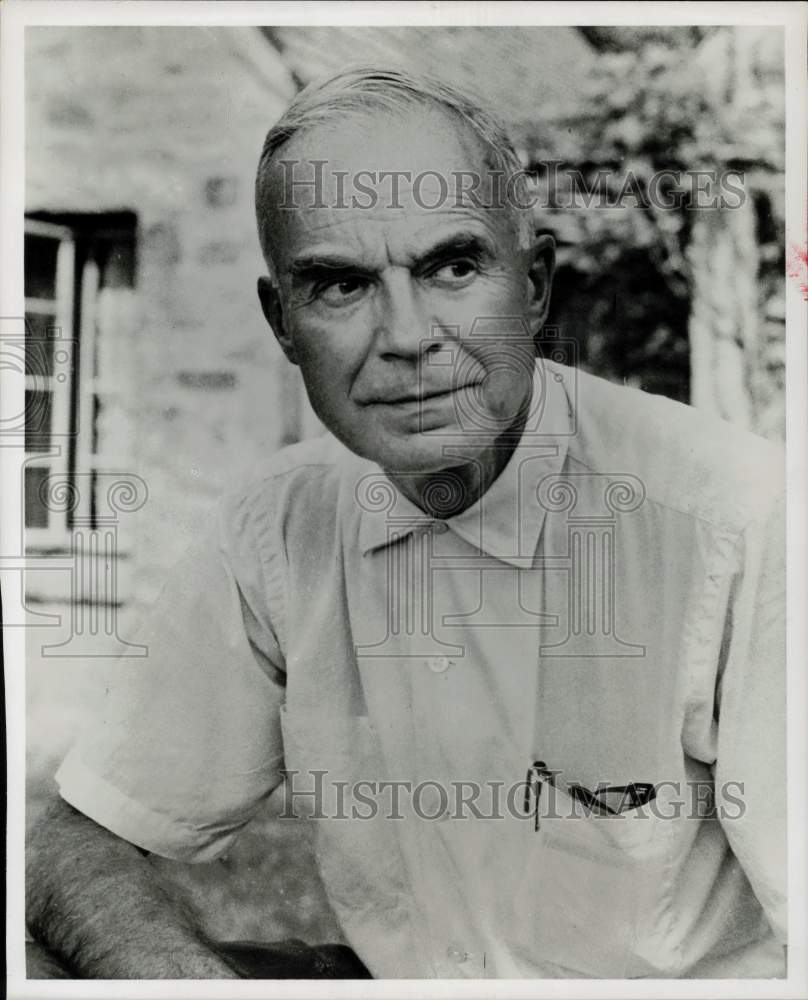 1963 Press Photo Walter Hancock, American Academy, Italy, sculptor-in-residence.- Historic Images