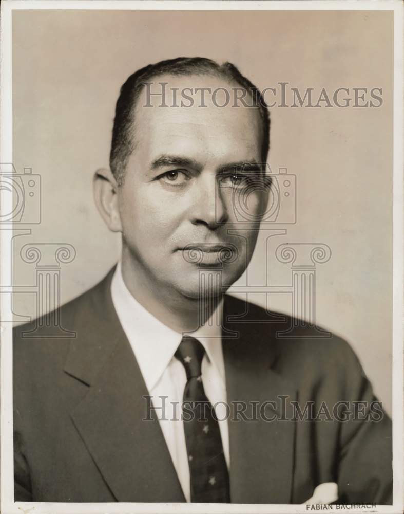 1959 Press Photo L.C. Kemp, Jr. of The Texas Company-Morris Phi Bridge- Historic Images