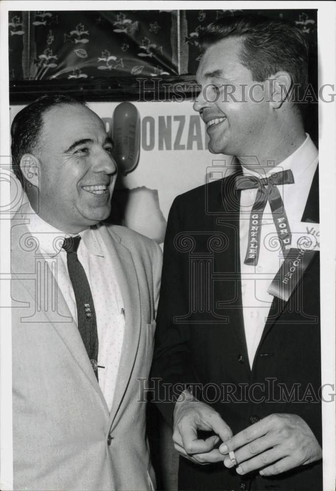 1961 Press Photo Henry Gonzalez and Vic Cox talking at Houston campaign rally.- Historic Images