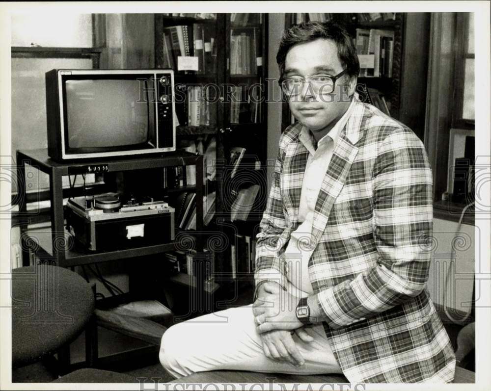 1983 Press Photo Dr. Richard Krugman, C. Henry Kempe National Center, Colorado- Historic Images