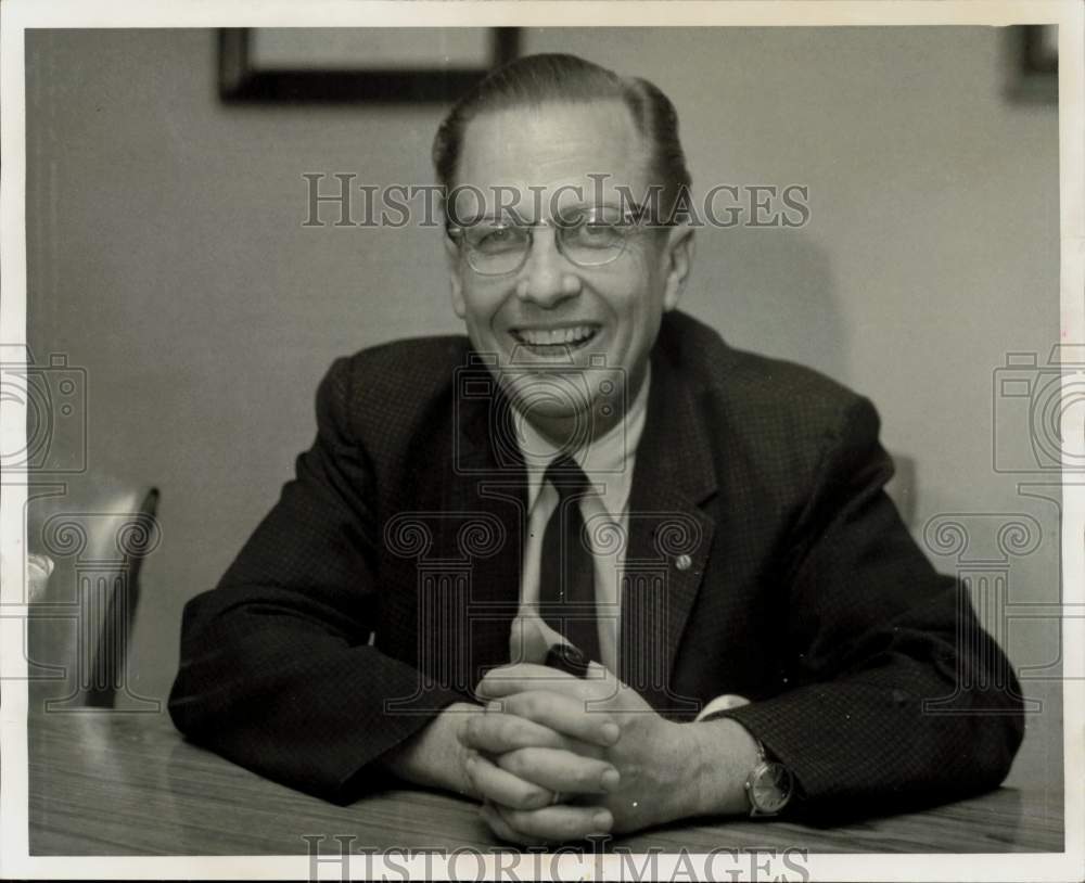 1971 Press Photo W.E. &quot;Bill&quot; Black, Deer Park candidate for Mayor. - hpa62548- Historic Images