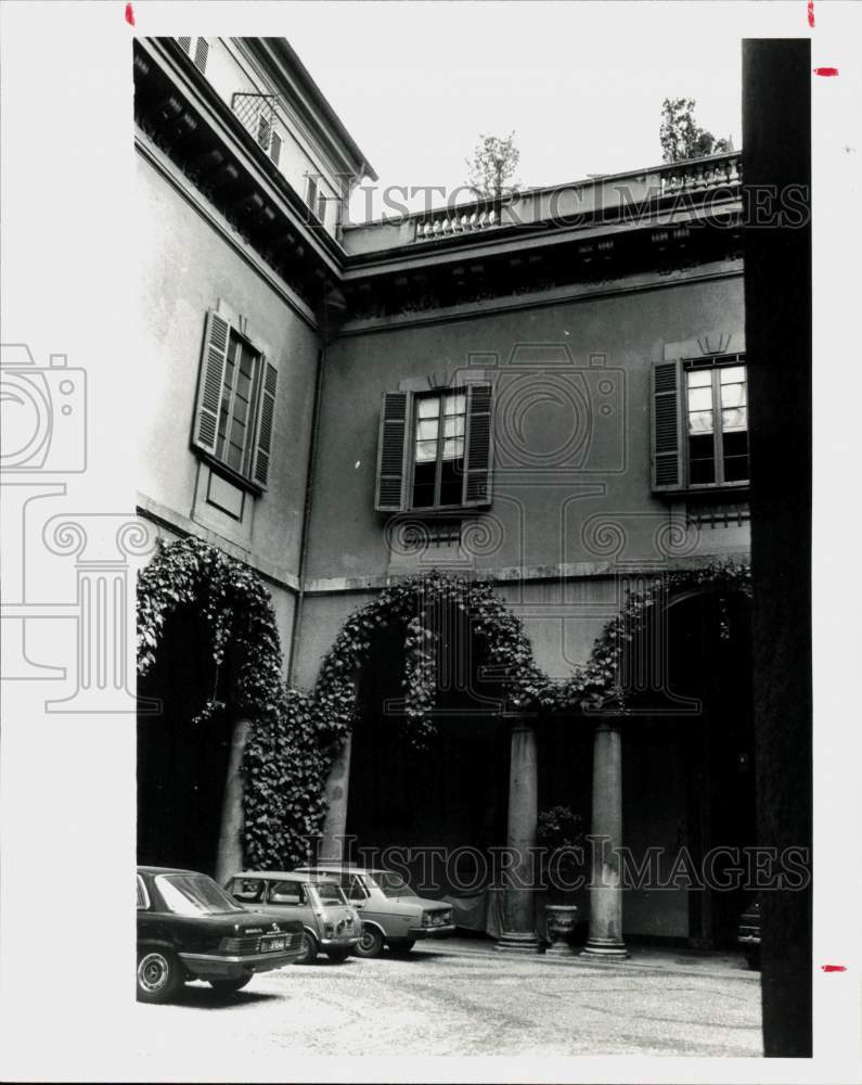 1980 Press Photo Durini Palace, Giorgio Armani&#39;s Milan, Italy headquarters.- Historic Images