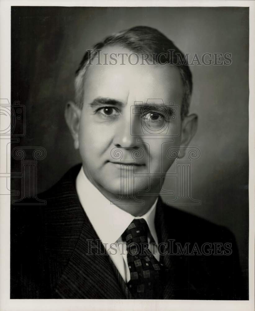 1955 Press Photo A. Voorhies Jr., Director for Esso Laboratories of Standard Oil- Historic Images