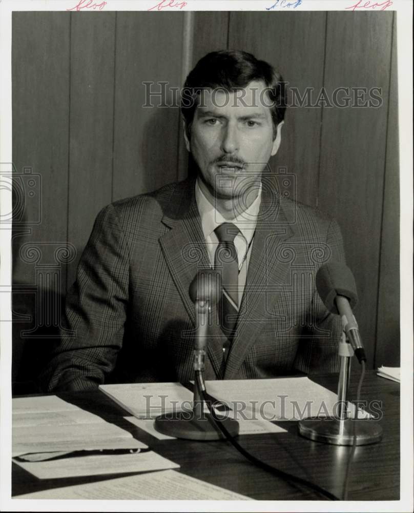 1970 Press Photo Walter Forster, President of Houston Teachers Association.- Historic Images