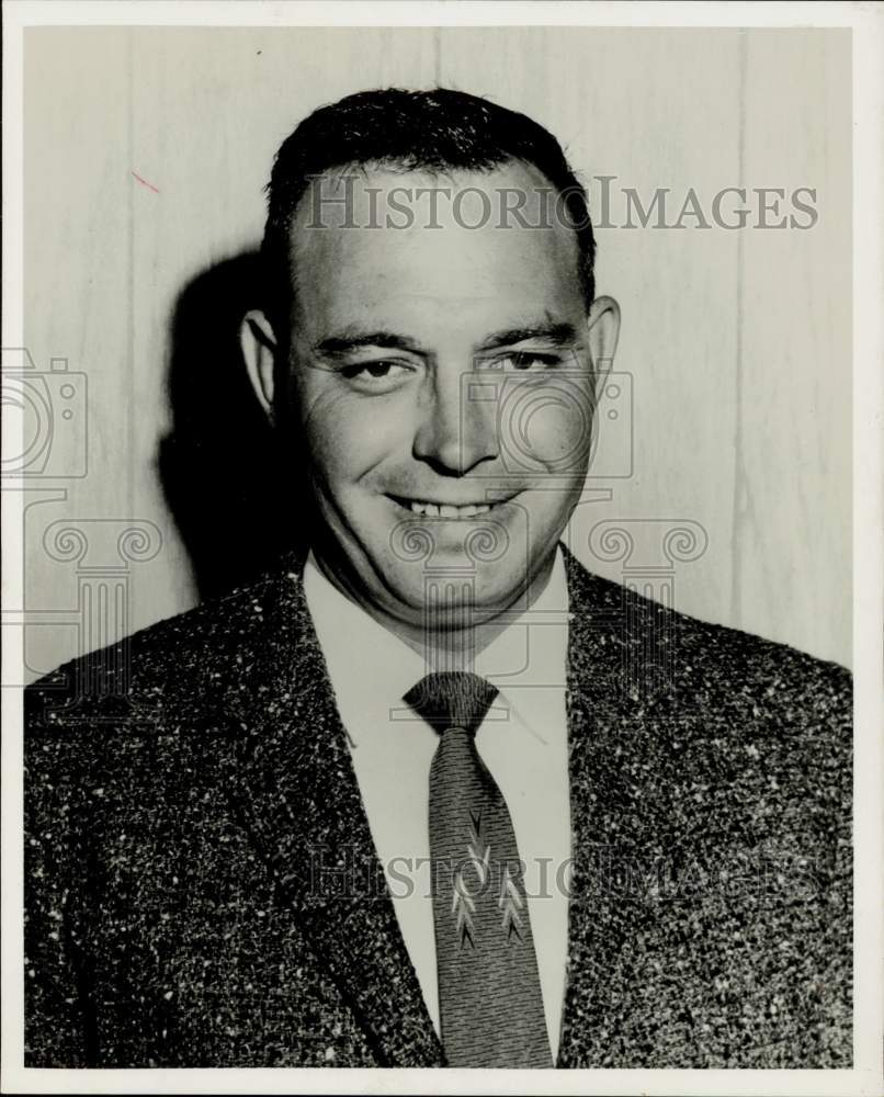 1962 Press Photo Robert Currier named as Olshan house wrecking supervisor- Historic Images