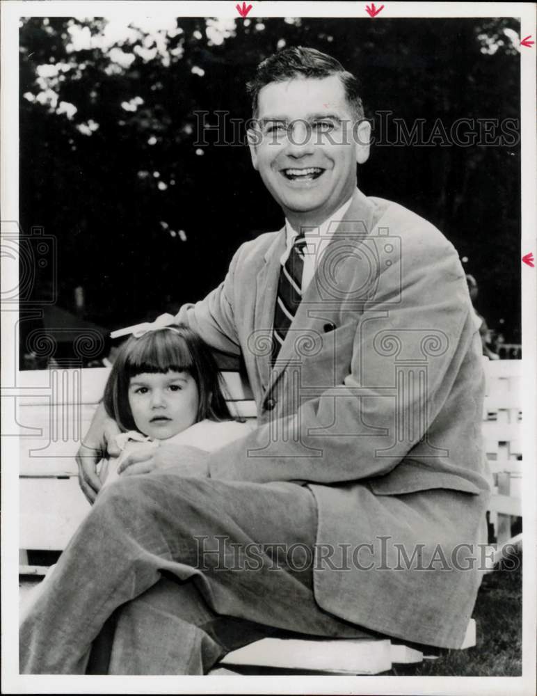 1964 Press Photo Oregon Governor Mark Odom Hatfield and daughter, Elizabeth.- Historic Images