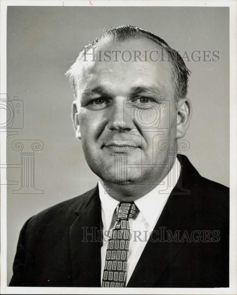 1965 Press Photo Doctor Lee R. Hack of Podiatry Clinic at Ben Taub Hospital.- Historic Images