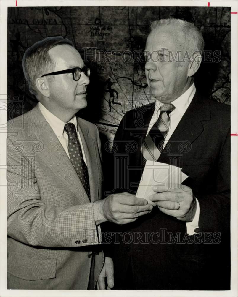 1972 Press Photo Dr. Charles Jones, President of Houston Symphony Society.- Historic Images