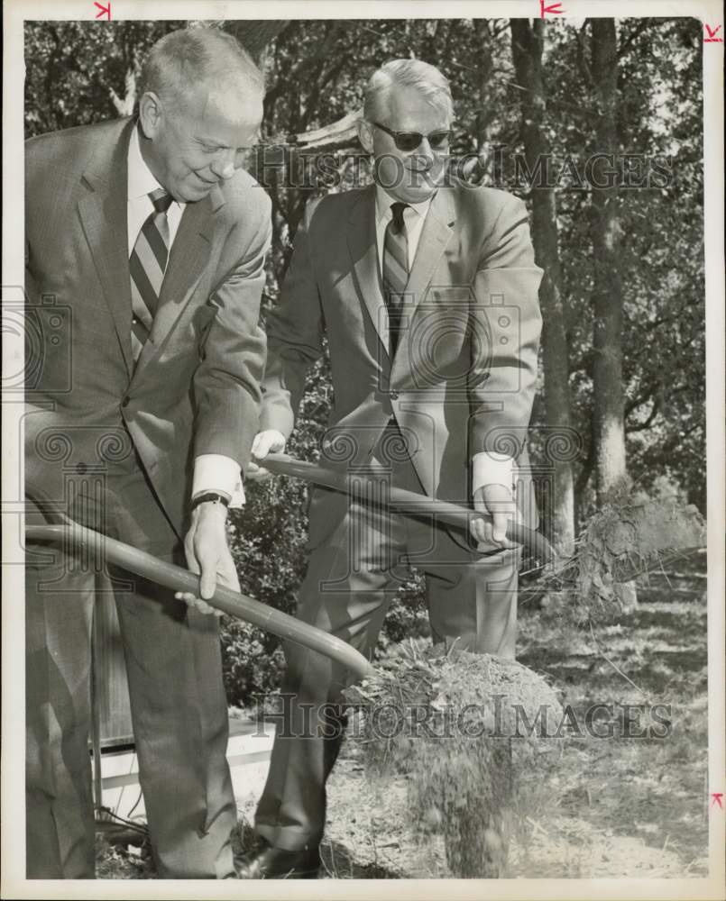 1969 Press Photo Officers at groundbreaking of University of Houston-Clear Lake- Historic Images