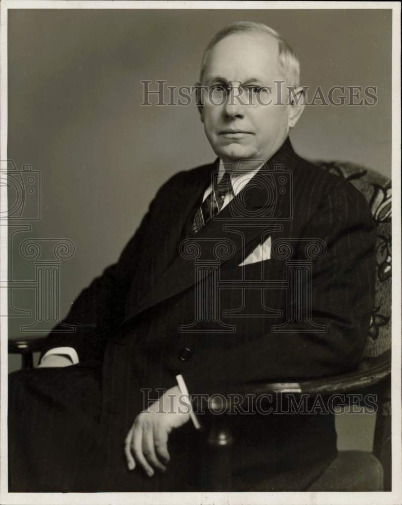 1956 Press Photo McDonald Meachum, Director South Texas Commercial National Bank- Historic Images