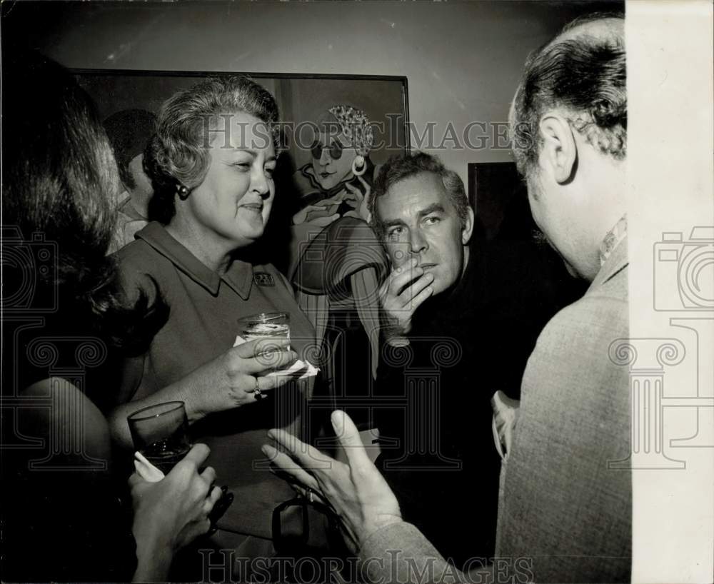 1968 Press Photo Mrs. Pollard Marsters and Marc St. Gil listen to a tall tale
